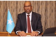 Wasiir Goodax Barre oo u jawaabey Ardayda Puntland