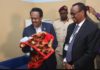 M/weeyne-Farmaajo oo Isbitaal ku booqday Caruur Mataano ah oo loo dhalay weriye Al-Shabaab dileen (Sawirro)
