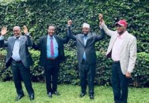 Axmed Madoobe oo heshiis la saxiixday Cabdinaasir Seeraar iyo Xidig (SAWIRRO)