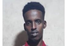 Dowladda oo soo Bandhigtay Askarigii xalay dilka ka geystay Muqdisho