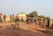 Ciidamo la kala dhex dhigay Beelo ku dagaalamay degmada Wanlaweyn