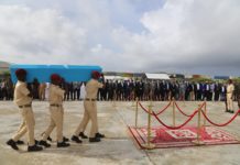 Madaxweyne Farmaajo oo ka qaybgalay salaada Janaasada ee lagu Tukaday Marxuum Xasan Abshir Faarax