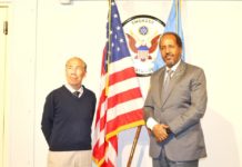 Safaarada Maraykanka ee Muqdisho oo war ka soo saartay Kulamidii dhexmaray Danjire Yamamoto iyo Madaxweynihii hore Soomaaliya Xasan sheekh iyo Deni