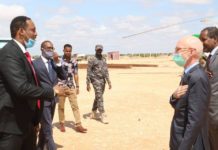 Wafdi uu Hogaaminaayo Wakiilka Qaramada Midoobay ee Soomaaliya oo gaaray Magaalada Dhuusamareeb