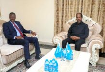 Madaxweynihi hore ee Sooomaaliya Xasan sheekh Maxamuud iyo Madaxweynaha Galmudug Axmed Cabdi Kaariye Qoor Qoor oo kulan ku yeeshay Muqdisho