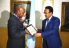 Madaxweyne Farmaajo oo Abaalmarin Gudoonsiiyay Shaqaalaha wasaarada Duulista