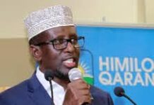 Madaxweynihii hore ee Soomaaliya Shariif Sheekh Axmed oo ku wajaham Baydhaba