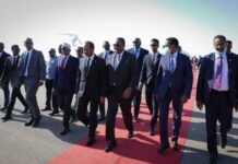 Wafdi balaaran oo uu Hogaaminaayo Madaxweynihii hore ee Soomaaliya Xasan sheekh Maxamuud oo lagu soo dhoweeyay Magaalada Garoowe