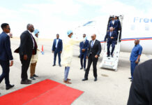 Wafdi  ka socda Dawlada Federaalka oo gaaray Garoowe