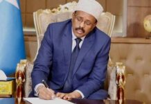 Madaxweyne Farmaajo oo Xeer Madaxweyne ku dib dhigay Ansixinta Wax ka beddelka Dastuurka