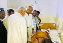 Wasiirka Arimaha dibada oo booqday Dadkii ku dhaawacmay qaraxii Gaalkacyo