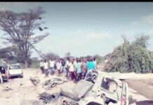 Faah Faahino ka soo baxaya gaari Dad shacab ah ay saarnaayeen oo miino ay kula qaraxday gobolka Jubada Hoose