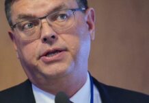 Denmark:- Wasiir Shaqadii looga ceyriyay amar uu ku bixiyay in ladilo xawayaano qabay Covid-19