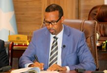 Wasiirka ganacsiga oo la kala diray Rugta Ganacsiga