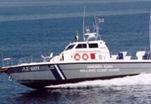 Tahriibayaal ay Soomaali kujirto oo lagu daadiyay Xeebaha Giriiga