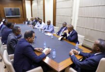 Ra’iisul Wasaare Rooble oo kulan la qaatay Madax ka Tirsan Mas,uuliyiinta Bangiyada Dalka