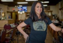 Xildhibaanad Sheegtay Inay Bastoolad La Tageyso Xarunta Kongarees-Ka