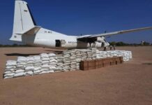 Diyaarad siday Raashiin oo maanta ka degtay Degmada Xudur eeXaruunta gobolka Bakool