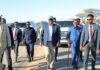 Madaxweyne Deni iyo Wafdi uu Hogaaminayo oo safar dhulka ah ku Tagay Magalada Dhuusamareeb