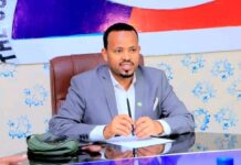 Madaxweyne Deni oo shaqo Joojin ku sameeyay Duqa Magaalada Boosaaso