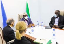 Axmed Madoobe iyo Donald Yammamoto oo kulan ku yeeshay Muqdisho