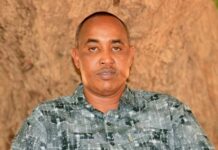 Cabdirashiid Janan oo shaaciyay sababtii ay isku khilaafeen Axmed Madoobe {AKHRISO}