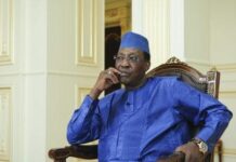 Diplomaasiyiinta Maraykanka & UK oo lagu amray inay isaga baxaan dalka Chad