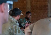 Mareykanka oo dib u soo celiyay Saraakiil uu kala baxay Soomaaliya.