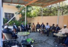 Gudoomiye Cabdi Xaashi oo lagu qanciyay in uu ka qayb galo xaflada ka socota Xerada Afasiyooni