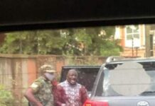 Wasiirka Gaadiidka dalka Uganda oo ka badbaaday Isku-day Dil