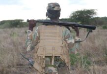 Wasiir ka tirsan DF oo ciidamo ku diyaarsaday duleedka KISMAAYO.