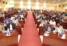 Baarlamaanka Puntland oo ka shiraya Xeer uu u gudbiyay Madaxweyne Deni