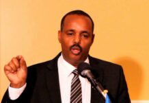 Dhageyso: siyaasi ku baaqay in maxkamad la soo taago madaxweyne farmaajo.