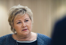 Raisul wasaare Arna Solberg oo ka hadashay iscasilaada Ropstad.