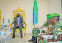 Madaxweynaha Jubland iyo Saraakiil Amisom oo ka wada hadlay doorashooyinka
