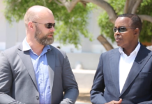 Gudoomiye Cumar Finish oo Muqdisho kula kulmay madaxa shirkad ka shaqeeysa Amniga