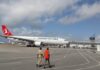 Muwaadiniin Soomaaliyeed oo laga tarxiilay dalka Turkiga oo dhaawac culus u geestay shaqaalaha diyaaradda Turkish Airlines.
