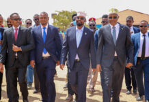 Dhageyso: Wafdi uu Hogaaminayo Madaxweynaha Koofur galbeed oo gaaray magaalada Kismaayo