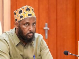 Wasiirka Awqaafta iyo Arrimaha Islaamka oo digniin diray