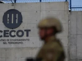 Trump oo loo oggolaaday inuu soo-galootiga u adeegsado sharci adag