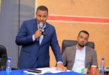 Agaasimaha Barlamaanka ee dhinaca Warbaahinta oo la kulmay Bahda Saxaafada Garoowe