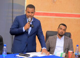 Agaasimaha Barlamaanka ee dhinaca Warbaahinta oo la kulmay Bahda Saxaafada Garoowe