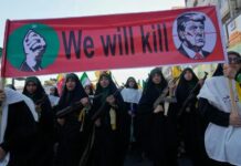 Iran oo ay kasocdan Mudaharaadyo waaweyn.